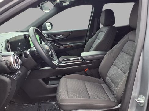 Used 2025 Chevrolet Equinox LT image 19