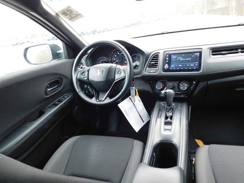 Used 2020 Honda HR-V Sport image 6