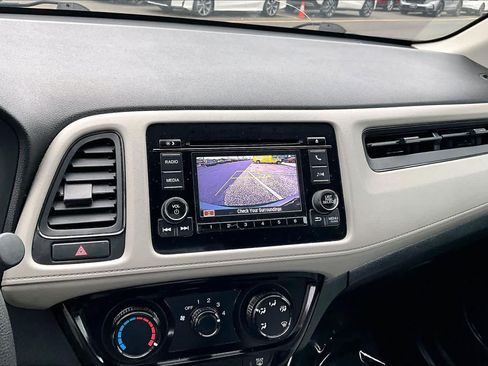 Used 2021 Honda HR-V LX image 43