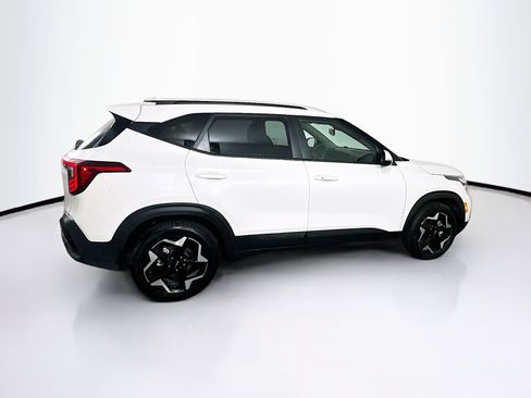 Used 2025 Kia Seltos S image 10