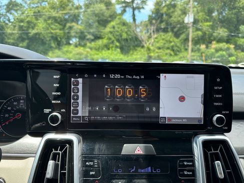 Used 2022 Kia Sorento SX image 13