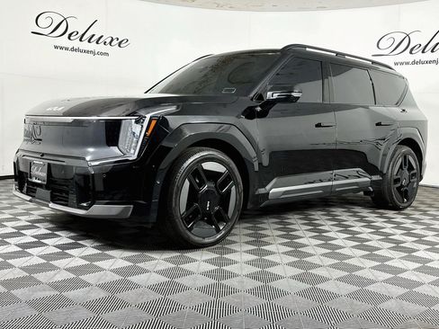 Used 2024 Kia EV9 GT-Line AWD/4WD image 3