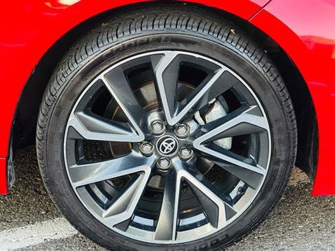 Used 2021 Toyota Corolla SE image 19