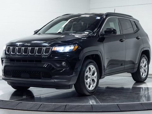 Used 2024 Jeep Compass Latitude AWD/4WD image 6