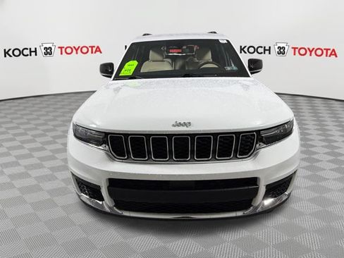 Used 2023 Jeep Grand Cherokee L Limited AWD/4WD image 2