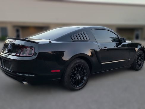 Used 2014 Ford Mustang Premium w/ Equipment Group 202A image 5