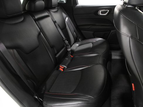 Used 2023 Jeep Compass Trailhawk image 20