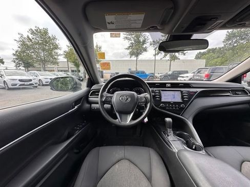 Used 2020 Toyota Camry LE FWD image 16