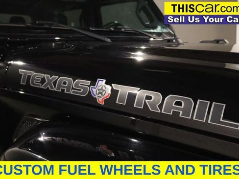 Used 2023 Jeep Gladiator Sport image 12