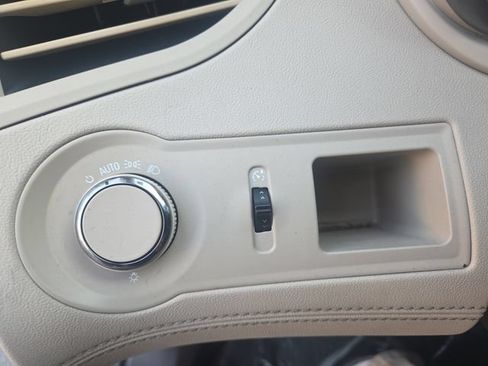 Used 2015 Buick LaCrosse Leather FWD image 18