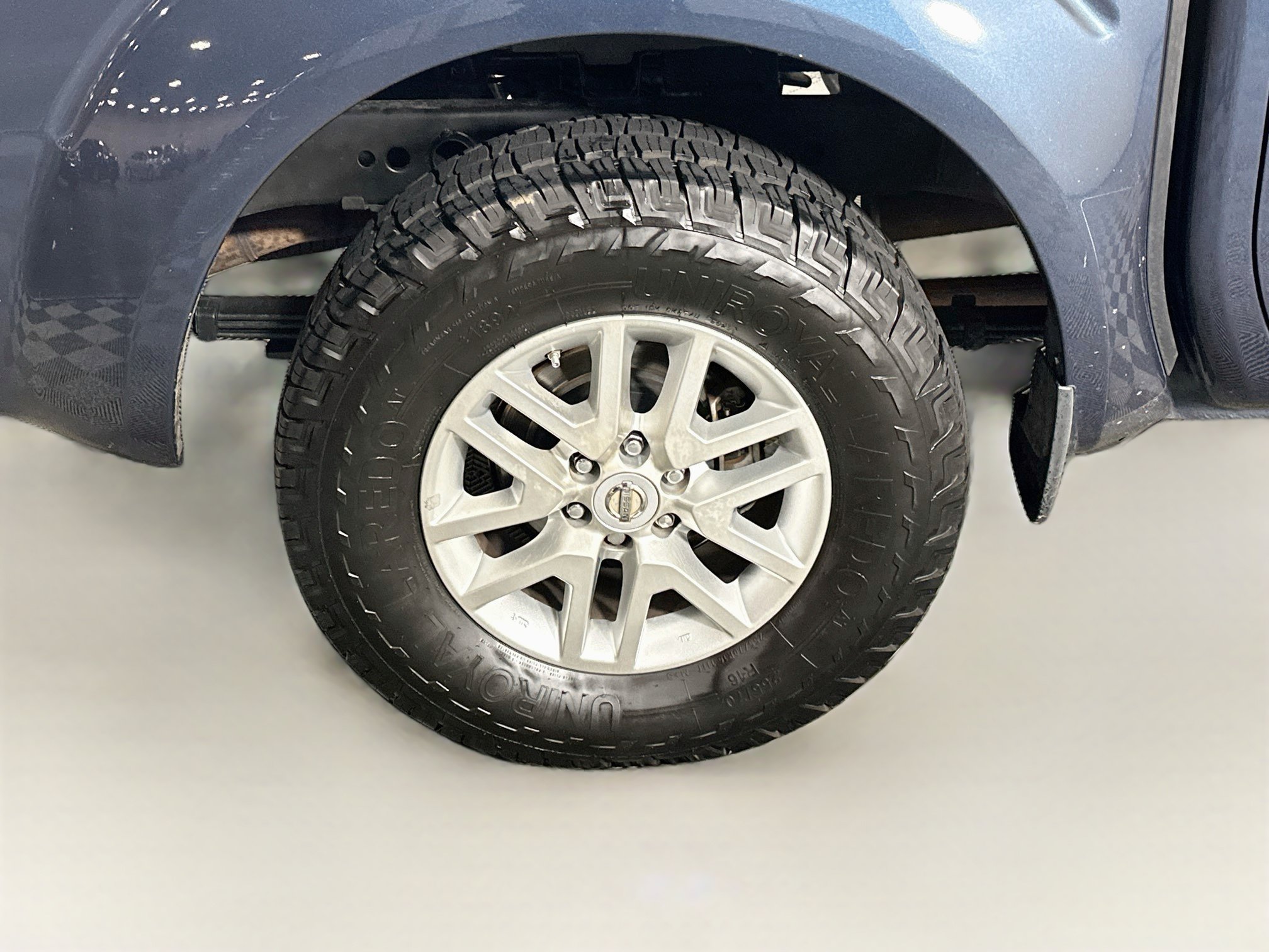 Used 2015 Nissan Frontier SV w/ SV Value Truck Package RWD image 11