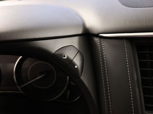 Used 2019 Nissan Armada SL w/ Premium Package image 57