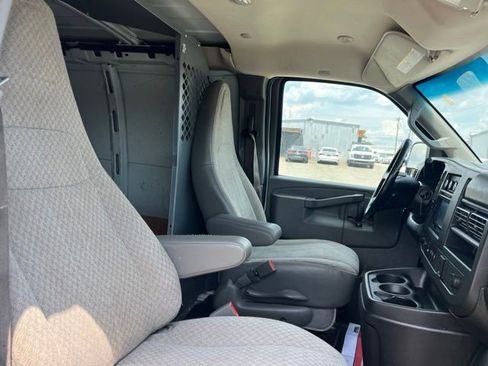 Used 2018 Chevrolet Express 2500 Extended w/ Driver Convenience Package RWD image 15