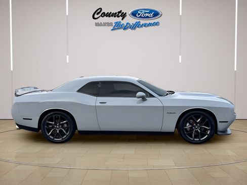 Used 2021 Dodge Challenger R/T w/ Driver Convenience Group RWD image 24