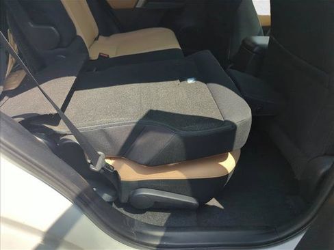 Used 2016 Toyota RAV4 XLE FWD image 27