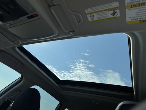 Certified 2022 Subaru Forester Premium AWD/4WD image 29