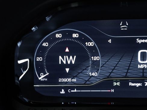 Used 2022 GMC Yukon Denali w/ Denali Premium Package image 56