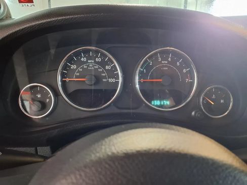 Used 2013 Jeep Wrangler Unlimited Sahara AWD/4WD image 24