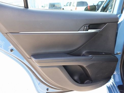 Used 2024 Toyota Camry SE image 16