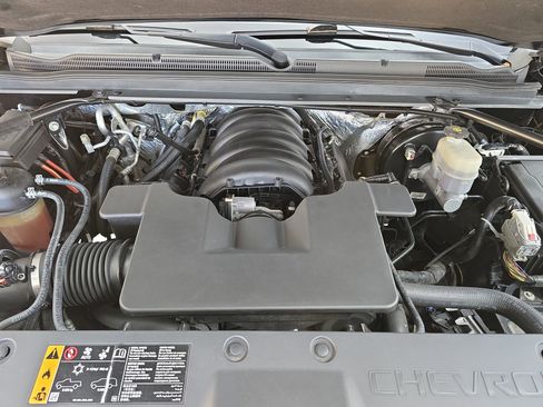 Used 2018 Chevrolet Tahoe LT w/ Luxury Package image 32