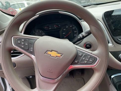 Used 2023 Chevrolet Malibu LT image 44