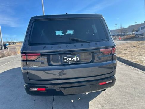 Used 2024 Jeep Wagoneer Series II image 8