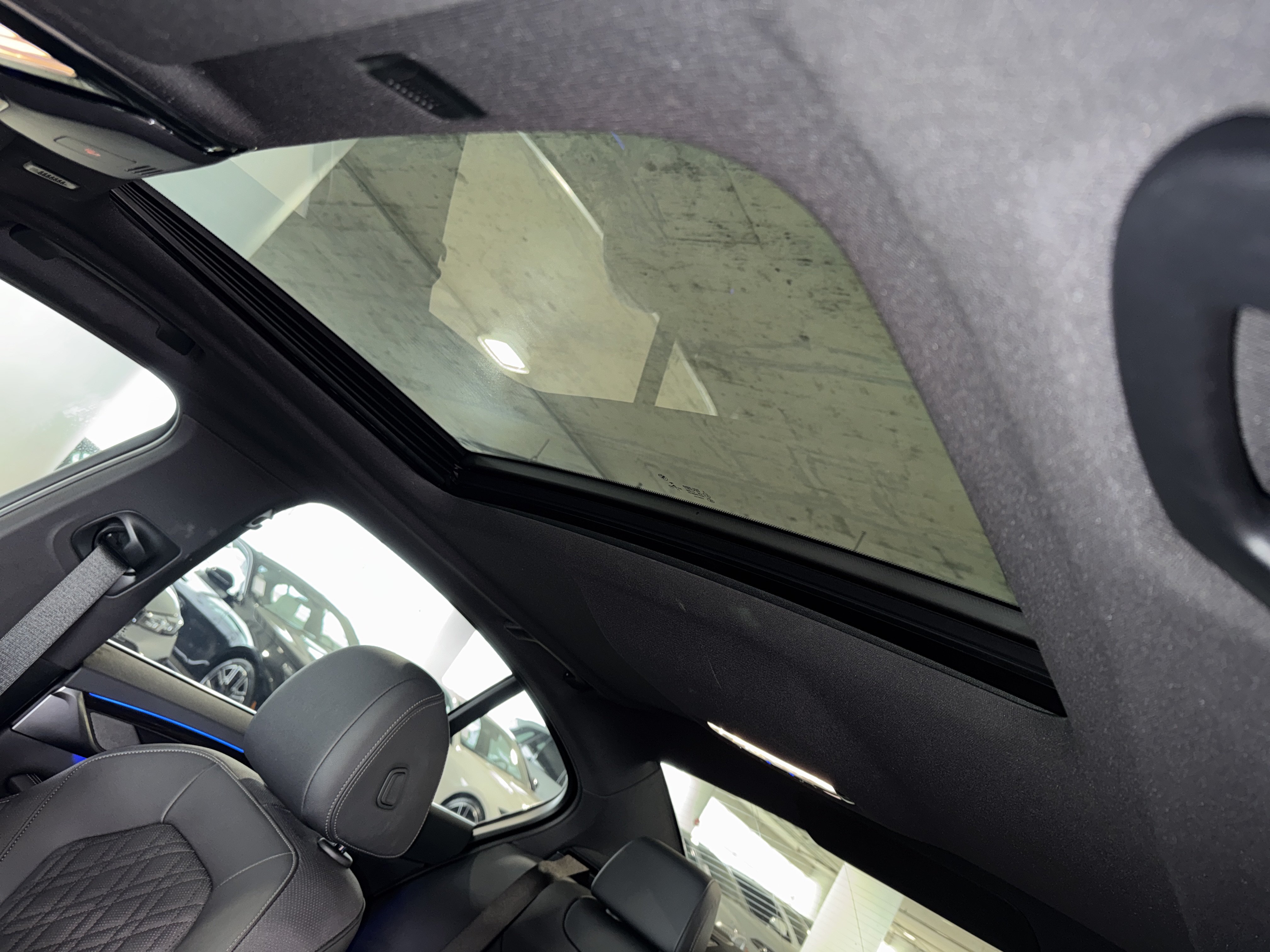 Used 2022 BMW 530i w/ Premium Package RWD image 32