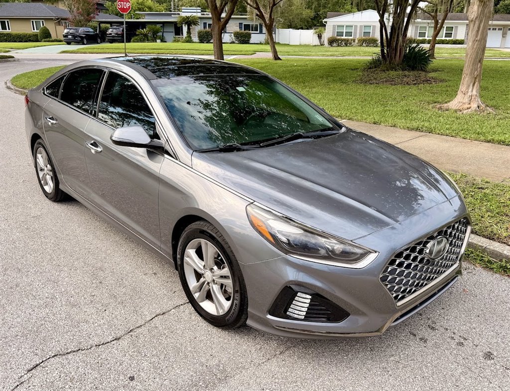 Used 2018 Hyundai Sonata Limited w/ Ultimate Package 07 FWD image 4