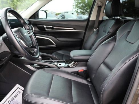 Used 2023 Kia Telluride S AWD/4WD image 12