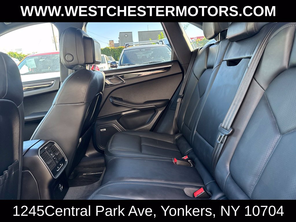 Used 2023 Porsche Macan AWD/4WD image 24