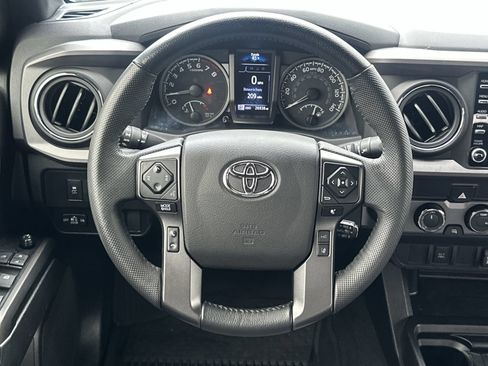 Used 2022 Toyota Tacoma TRD Off-Road w/ Black Out Package (TMS) AWD/4WD image 19