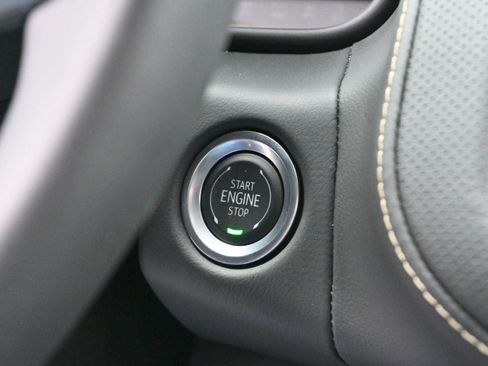 Used 2024 Chevrolet Suburban Premier image 26