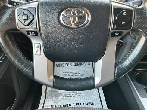 Used 2015 Toyota 4Runner SR5 AWD/4WD image 17