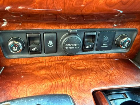 Used 2015 INFINITI QX80 4WD w/ Deluxe Technology Package image 22