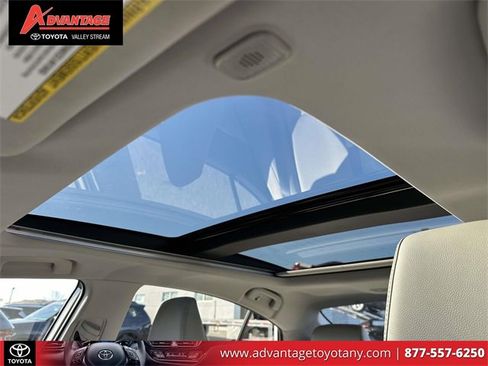 Used 2025 Toyota Camry XLE image 25