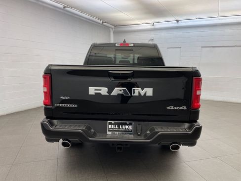 New 2026 RAM 1500 Big Horn AWD/4WD image 4