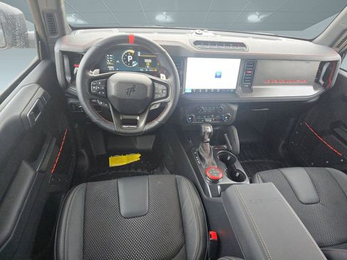 New 2025 Ford Bronco Raptor image 4