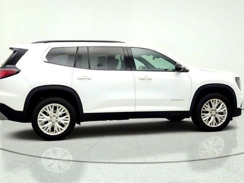 Used 2024 GMC Acadia Elevation w/ Luxury Package AWD/4WD image 4