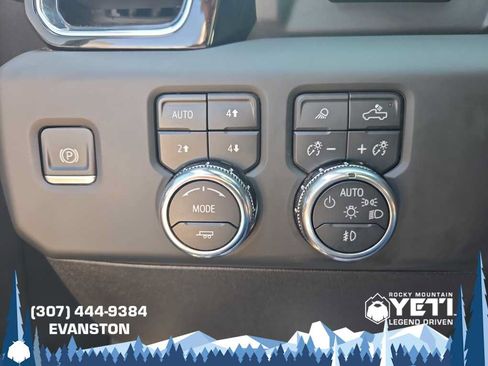 Used 2024 GMC Sierra 3500 Denali Ultimate AWD/4WD image 36