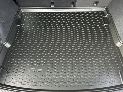 Used 2025 Audi Q5 2.0T Premium image 14