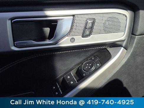 Used 2022 Ford Explorer Limited image 28