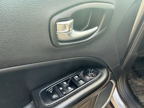 Used 2019 Jeep Compass Limited AWD/4WD image 20