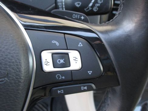 Used 2018 Volkswagen Golf Alltrack SE image 27