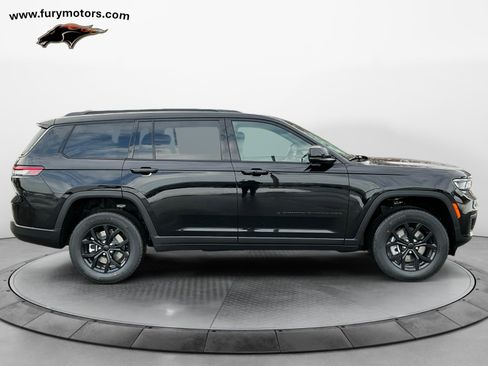 New 2025 Jeep Grand Cherokee L Altitude image 2