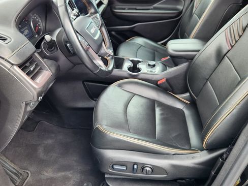 Used 2024 GMC Terrain AT4 image 8