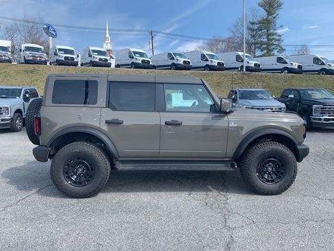 New 2026 Ford Bronco Outer Banks w/ Sasquatch Package image 9