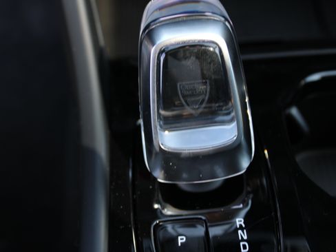 Used 2026 Volvo XC40 B5 Plus w/ Protection Package Premier AWD/4WD image 25