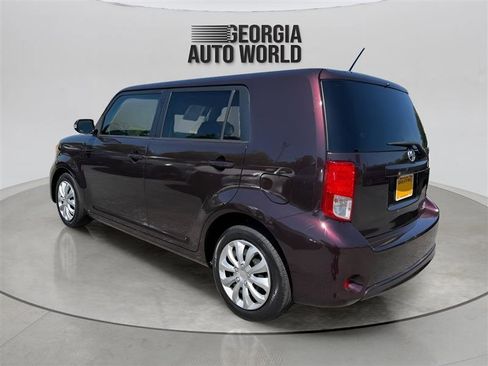 Used 2014 Scion xB FWD image 9