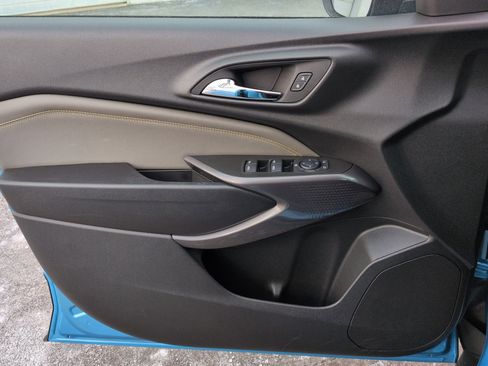 Certified 2025 Chevrolet Trax ACTIV image 21