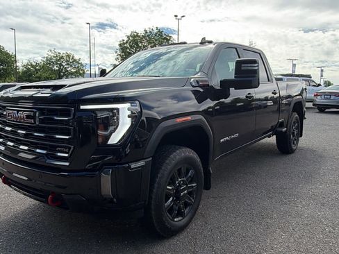 Used 2024 GMC Sierra 2500 AT4 w/ Technology Package AWD/4WD image 1